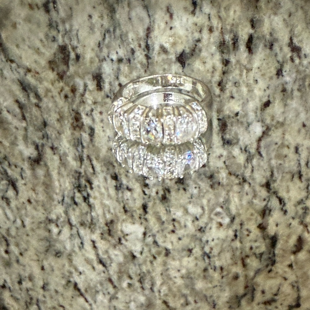 Elegant 925 Silver Women's Ring